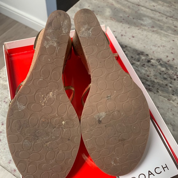 Size 8M Style Joslin Signature ‘C’ logo Wedge Sandals - Picture 4 of 4